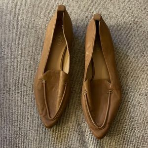 Barely worn leather dress shoes